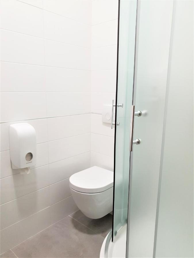 Smart Hostel Slavonski Brod Bagian luar foto